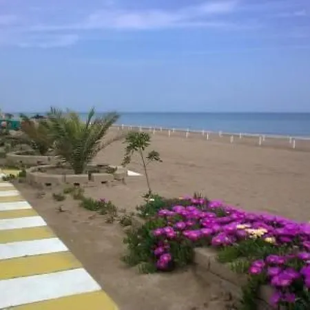 Appartamento 'mare Blu 7' In Strandnaehe By Interhome